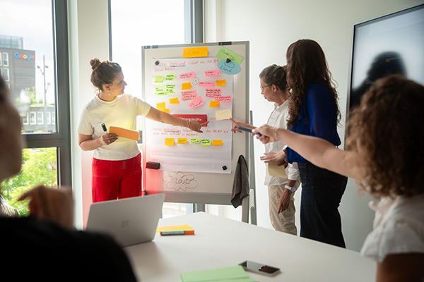 CLEVIS: HR Digitalisierung und Beratung für Unternehmen CLEVIS: HR Digitalisierung und Beratung für Unternehmen