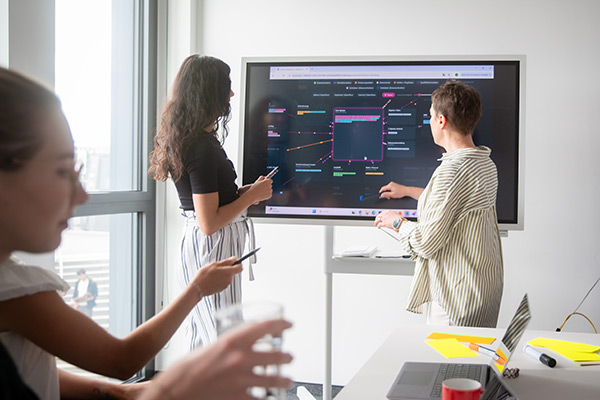 CLEVIS: HR Digitalisierung und Beratung für Unternehmen CLEVIS: HR Digitalisierung und Beratung für Unternehmen